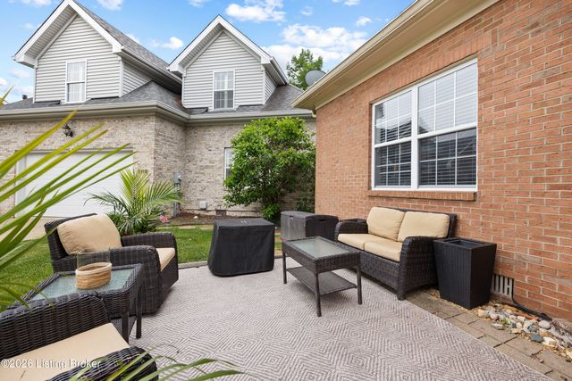 1116 Silvercrest Ln, Louisville, KY 40223