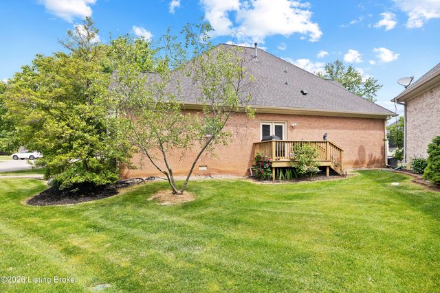 1116 Silvercrest Ln, Louisville, KY 40223