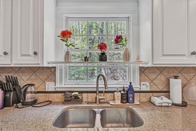 6516 Hidden Woods DR, Roanoke, VA 24018