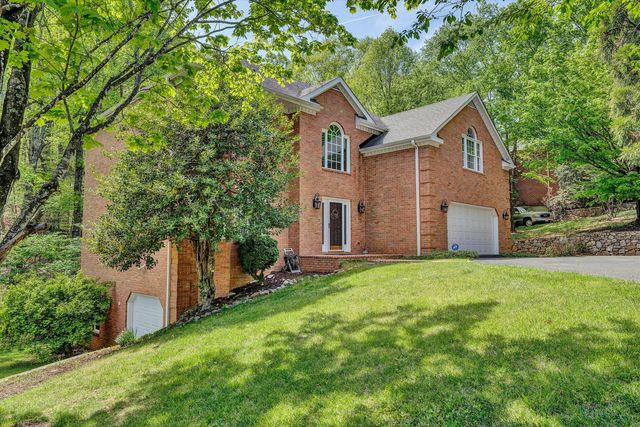 6516 Hidden Woods DR, Roanoke, VA 24018