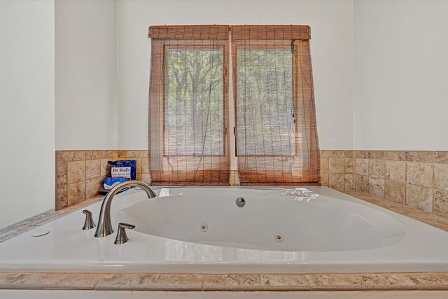 6516 Hidden Woods DR, Roanoke, VA 24018