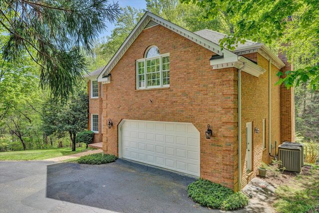 6516 Hidden Woods DR, Roanoke, VA 24018