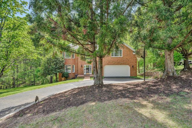 6516 Hidden Woods DR, Roanoke, VA 24018