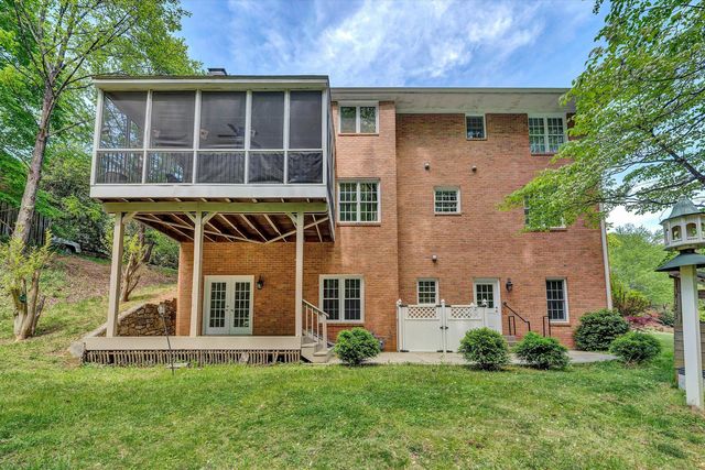 6516 Hidden Woods DR, Roanoke, VA 24018