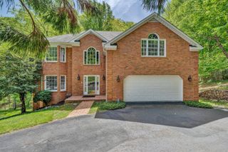6516 Hidden Woods DR, Roanoke, VA 24018
