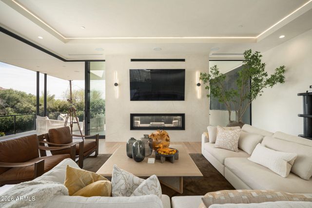 4039 E RANCHO Drive, Phoenix, AZ 85018