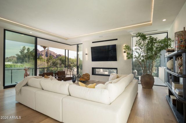 4039 E RANCHO Drive, Phoenix, AZ 85018