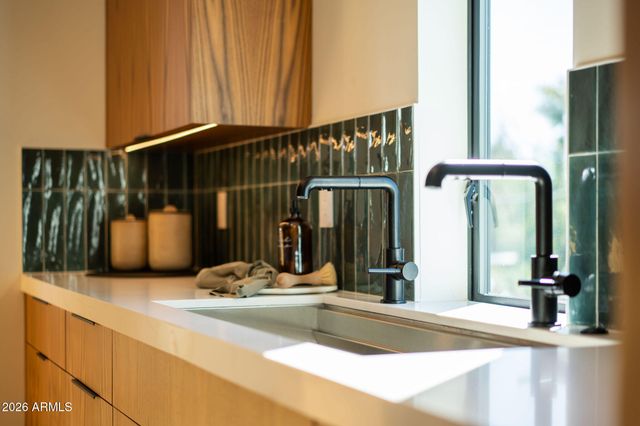 4039 E RANCHO Drive, Phoenix, AZ 85018