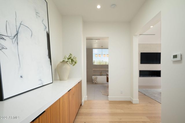 4039 E RANCHO Drive, Phoenix, AZ 85018