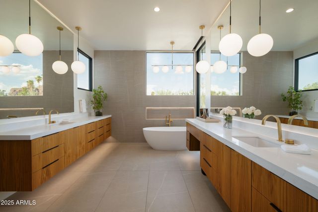 4039 E RANCHO Drive, Phoenix, AZ 85018