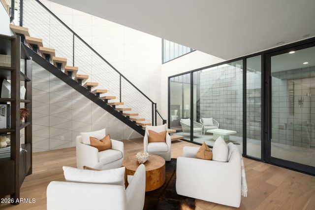 4039 E RANCHO Drive, Phoenix, AZ 85018