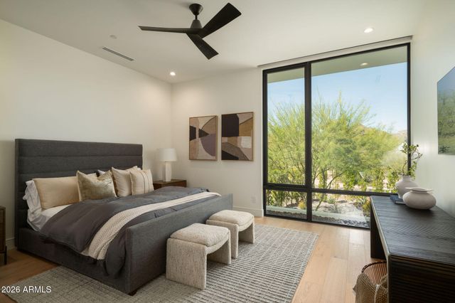 4039 E RANCHO Drive, Phoenix, AZ 85018