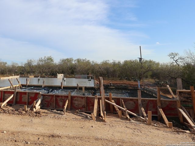 109 Greeley Drive, Floresville, TX 78114