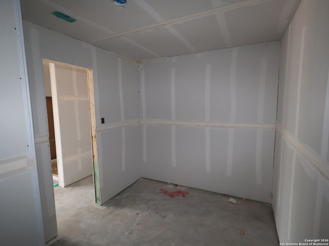 109 Greeley Drive, Floresville, TX 78114