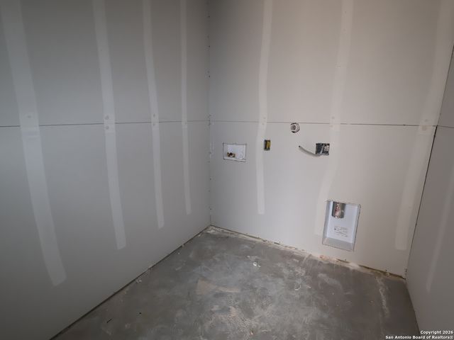 109 Greeley Drive, Floresville, TX 78114