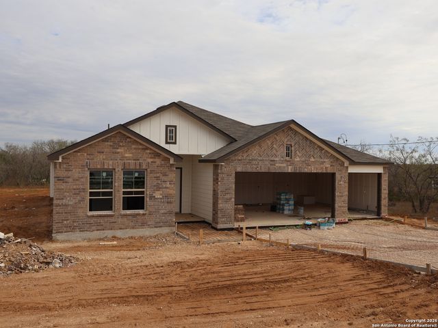 109 Greeley Drive, Floresville, TX 78114