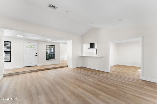 43037 Sachs Drive, Lancaster, CA 93536