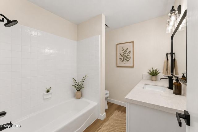 43037 Sachs Drive, Lancaster, CA 93536