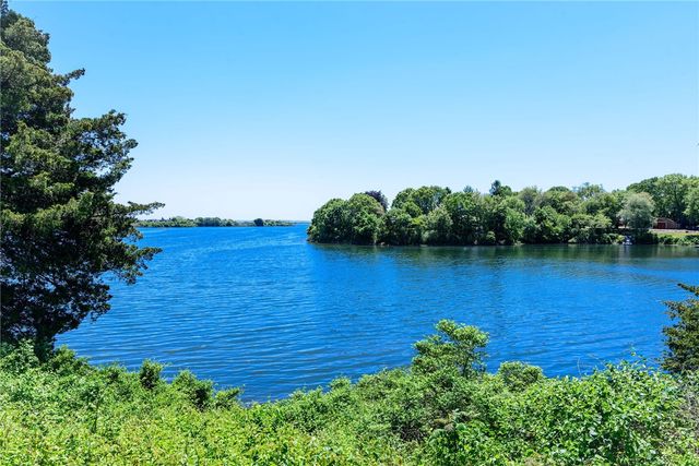 26 Fort Ninigret Road, Charlestown, RI 02813