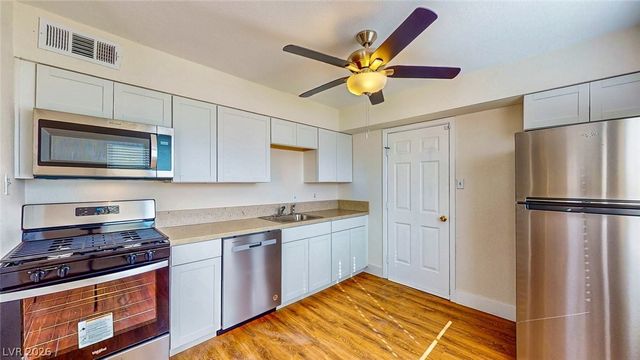 1302 Rexford Place 1, Las Vegas, NV 89104