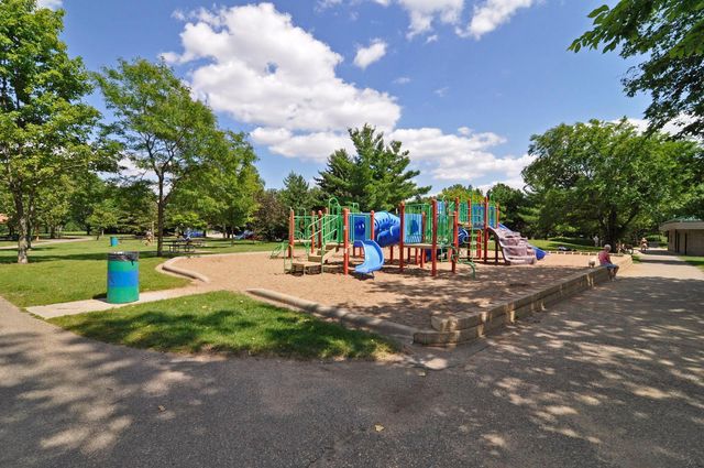 14720 Innsbrook Lane, Burnsville, MN 55306