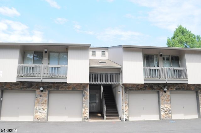 58 Buchanon Ct, West Orange Twp., NJ 07052