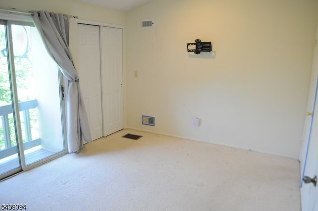 58 Buchanon Ct, West Orange Twp., NJ 07052