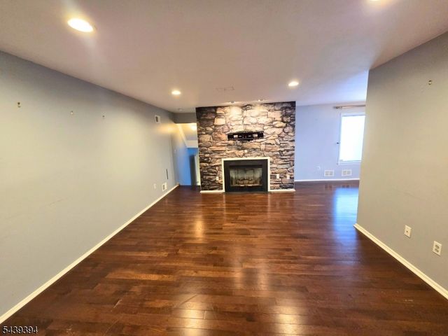 58 Buchanon Ct, West Orange Twp., NJ 07052