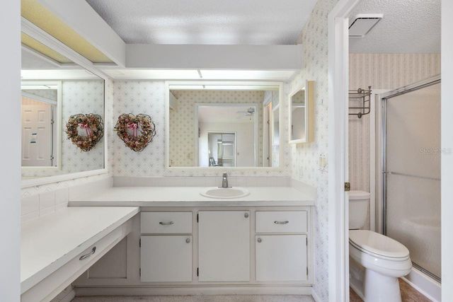 1116 W BOONE COURT, Lady Lake, FL 32159