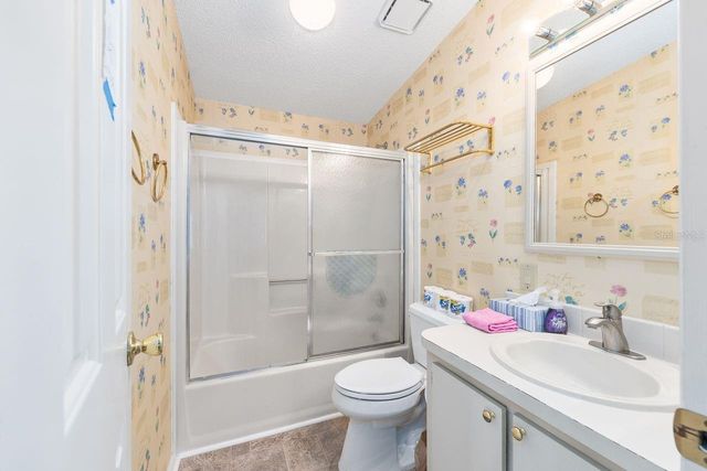 1116 W BOONE COURT, Lady Lake, FL 32159