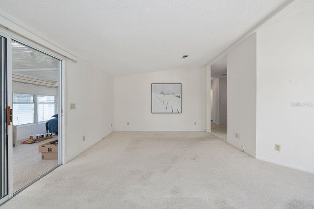 1116 W BOONE COURT, Lady Lake, FL 32159