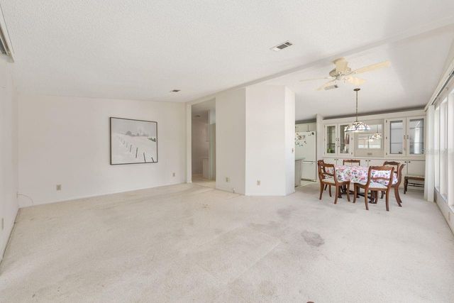 1116 W BOONE COURT, Lady Lake, FL 32159