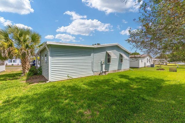 1116 W BOONE COURT, Lady Lake, FL 32159