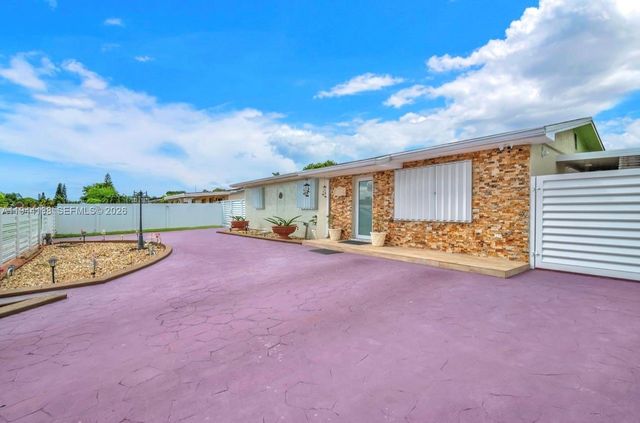 15321 SW 302nd St, Homestead, FL 33033