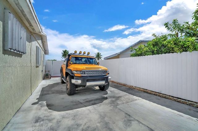 15321 SW 302nd St, Homestead, FL 33033