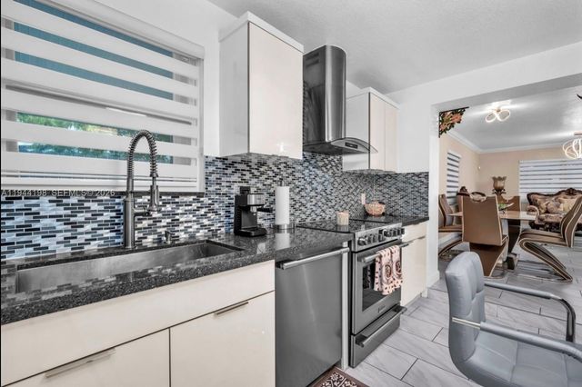 15321 SW 302nd St, Homestead, FL 33033