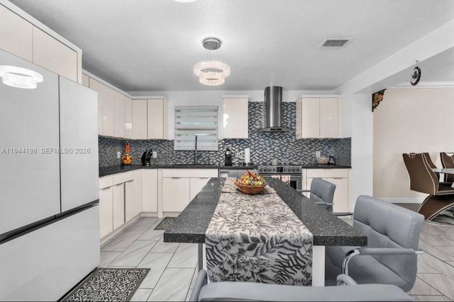 15321 SW 302nd St, Homestead, FL 33033