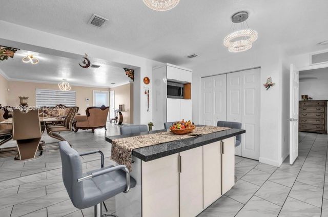 15321 SW 302nd St, Homestead, FL 33033