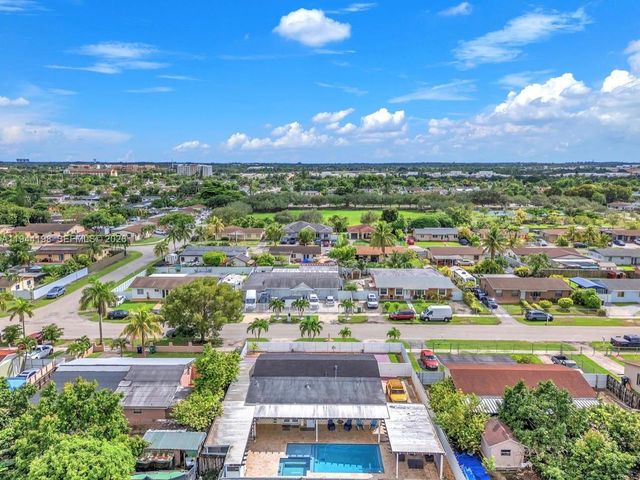 15321 SW 302nd St, Homestead, FL 33033