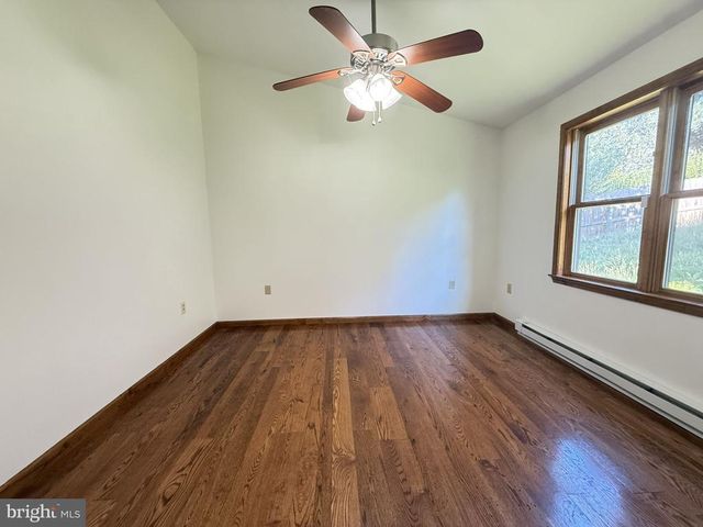 264 CEDAR LN, Luray, VA 22835