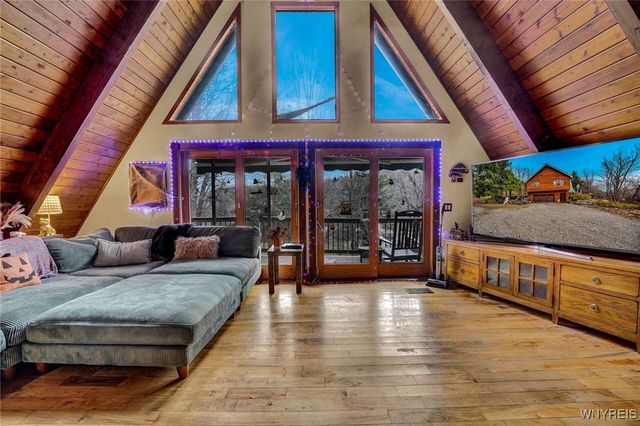 9138 State Road, Colden, NY 14033