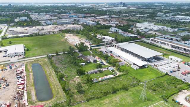 14234 Luthe Road, Houston, TX 77039