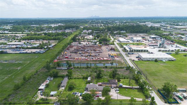 14234 Luthe Road, Houston, TX 77039