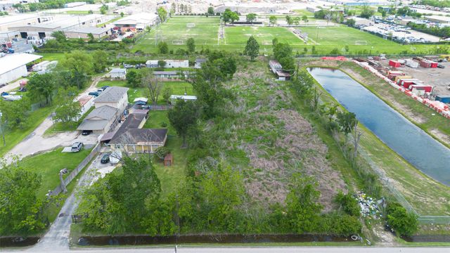 14234 Luthe Road, Houston, TX 77039