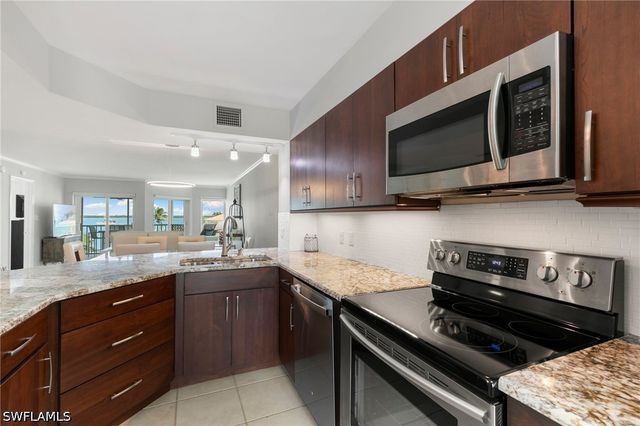 991 N Barfield DR 205, Marco Island, FL 34145