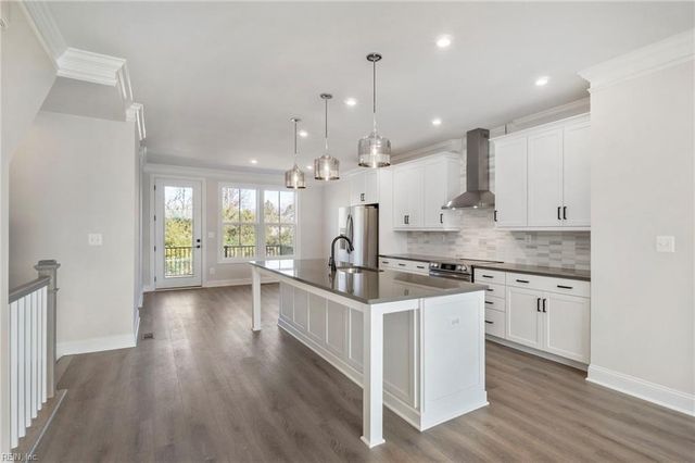 5 Bracewell LN, Yorktown, VA 23692