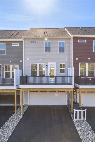 5 Bracewell LN, Yorktown, VA 23692