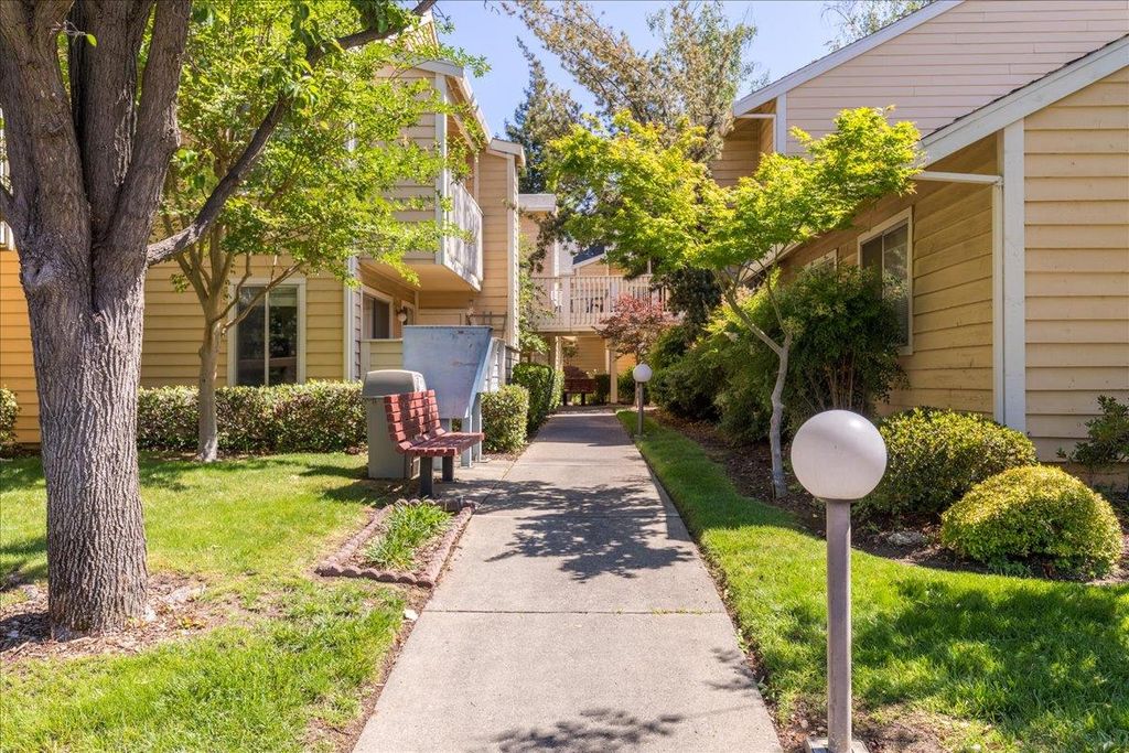 11330 Fair Oaks Blvd #203, Fair Oaks, CA 95628