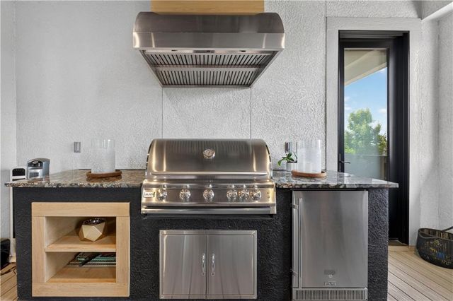 17329 Larsen Street, Overland Park, KS 66221