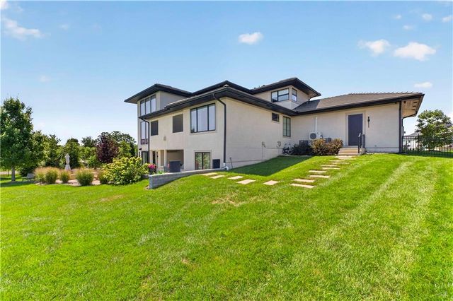 17329 Larsen Street, Overland Park, KS 66221